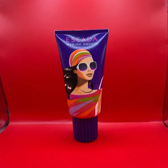 Escada Marine Groove Lotion - Picture 2 of 3